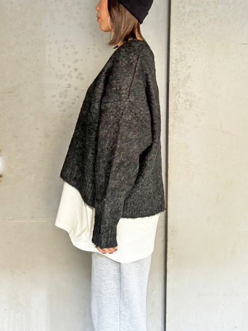 Vネックロングシャギーニットトップス